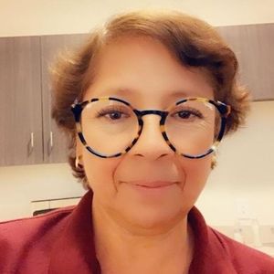 Meet your Posher, Celmira